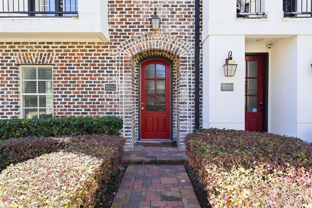 2027 Fannin Station, Houston, TX 77045