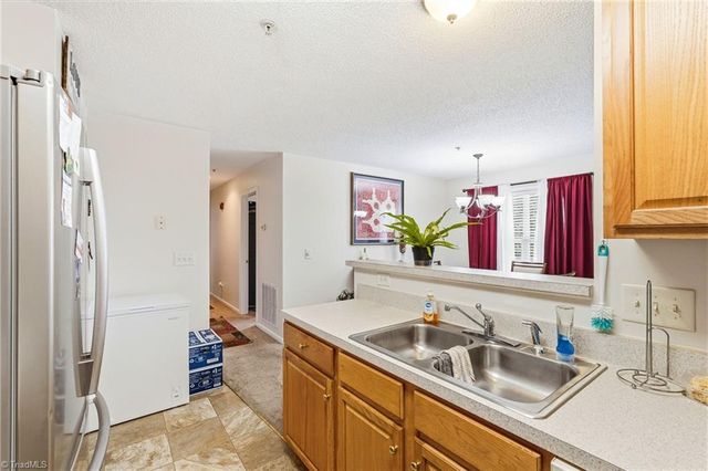 6105 Hedgecock Circle 2B, High Point, NC 27265