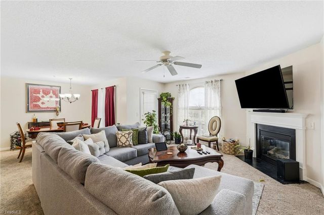 6105 Hedgecock Circle 2B, High Point, NC 27265