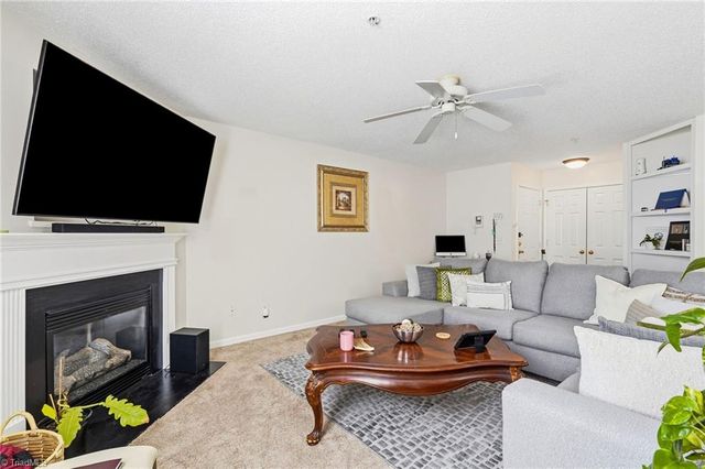 6105 Hedgecock Circle 2B, High Point, NC 27265