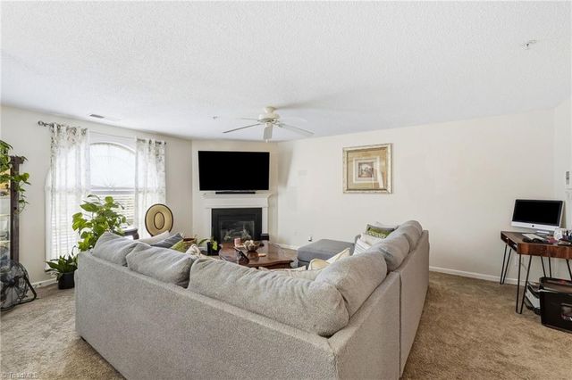 6105 Hedgecock Circle 2B, High Point, NC 27265