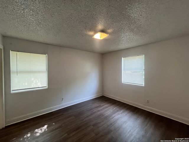 401 RIVERDALE DR, San Antonio, TX 78228