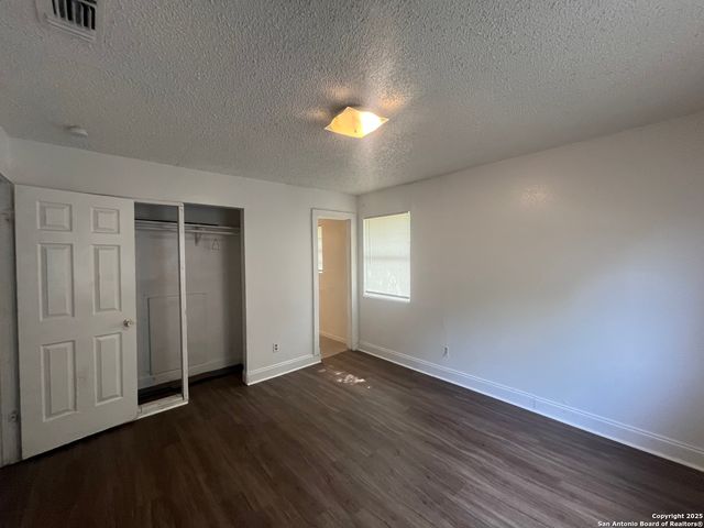 401 RIVERDALE DR, San Antonio, TX 78228