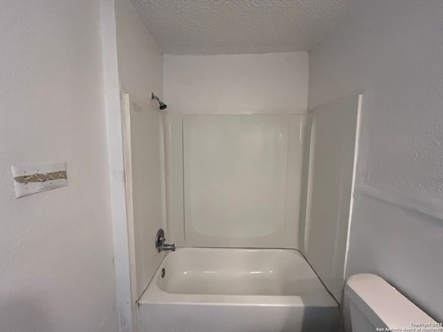 401 RIVERDALE DR, San Antonio, TX 78228