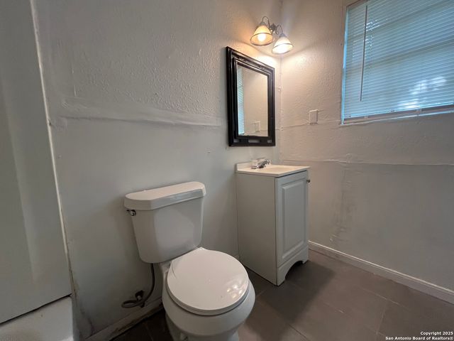 401 RIVERDALE DR, San Antonio, TX 78228