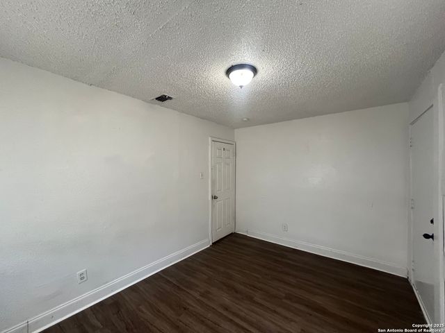 401 RIVERDALE DR, San Antonio, TX 78228