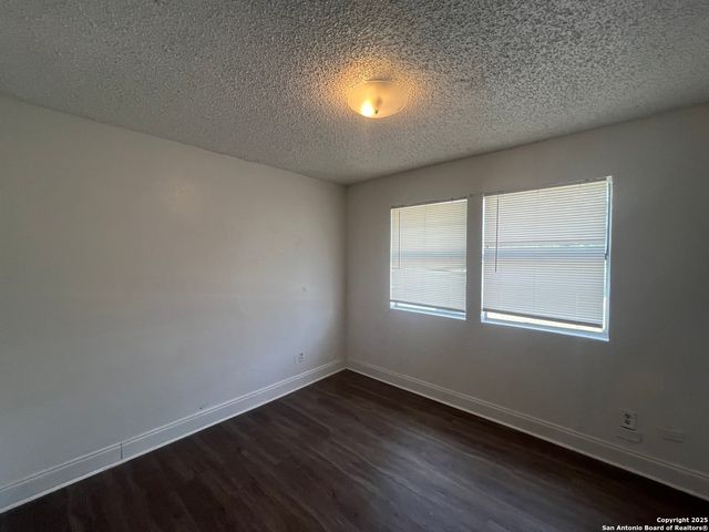 401 RIVERDALE DR, San Antonio, TX 78228