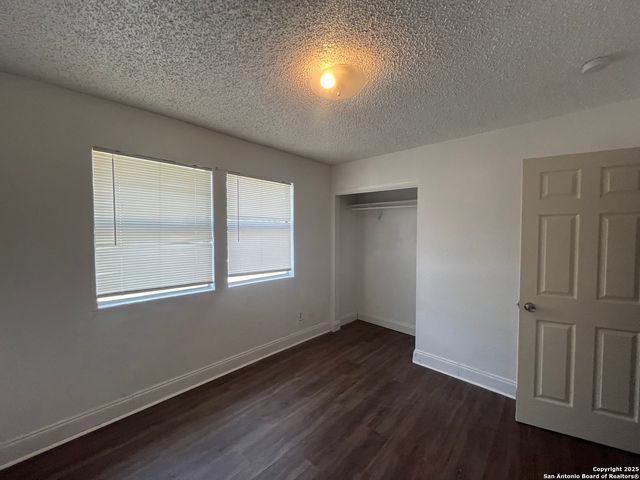 401 RIVERDALE DR, San Antonio, TX 78228