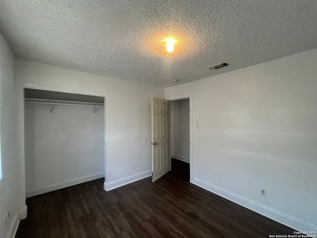 401 RIVERDALE DR, San Antonio, TX 78228