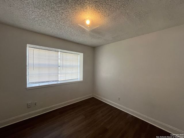 401 RIVERDALE DR, San Antonio, TX 78228