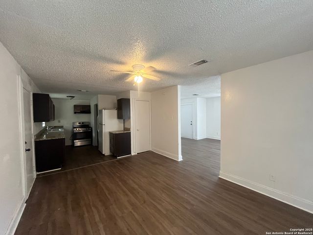 401 RIVERDALE DR, San Antonio, TX 78228