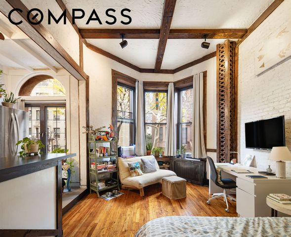 322 W 104th Street, New York City, NY 10025