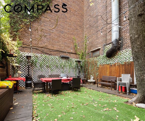 322 W 104th Street, New York City, NY 10025