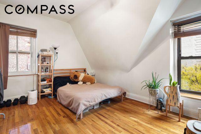 322 W 104th Street, New York City, NY 10025