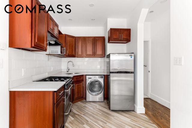 322 W 104th Street, New York City, NY 10025
