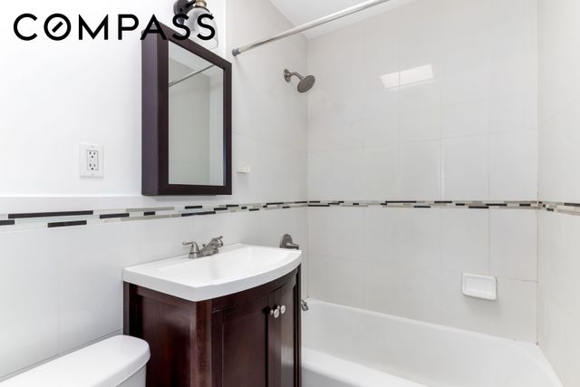 322 W 104th Street, New York City, NY 10025