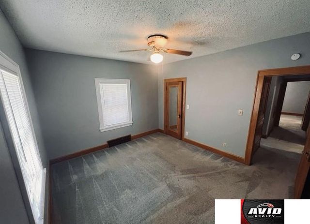 1928 J Street, Lincoln, NE 68510