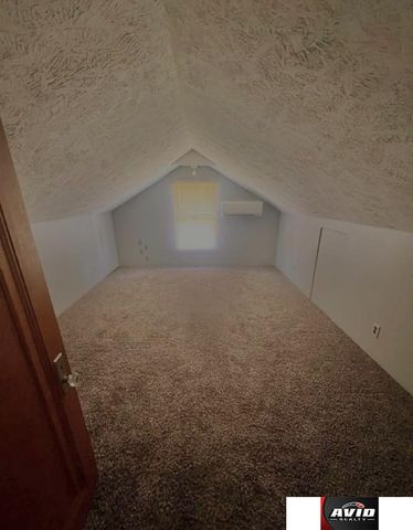 1928 J Street, Lincoln, NE 68510