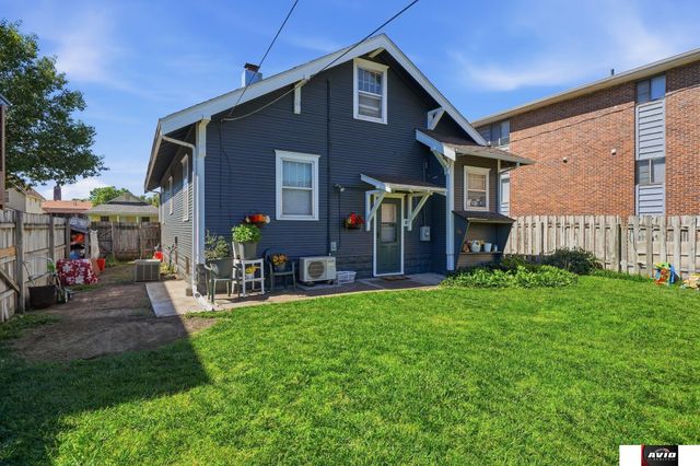1928 J Street, Lincoln, NE 68510
