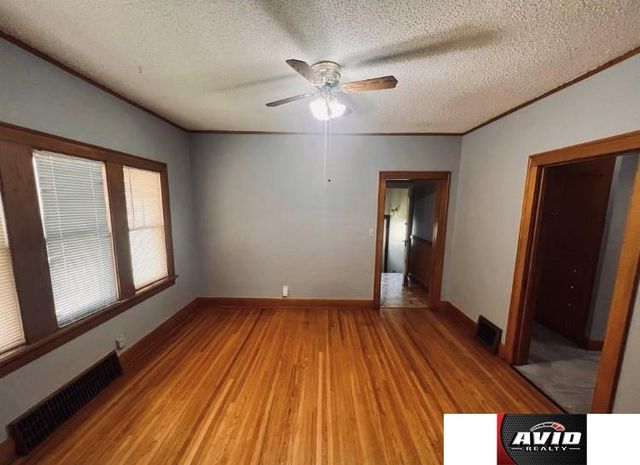 1928 J Street, Lincoln, NE 68510