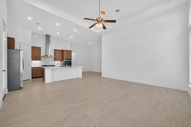13613 Windward Mist Drive, Texas City, TX 77568