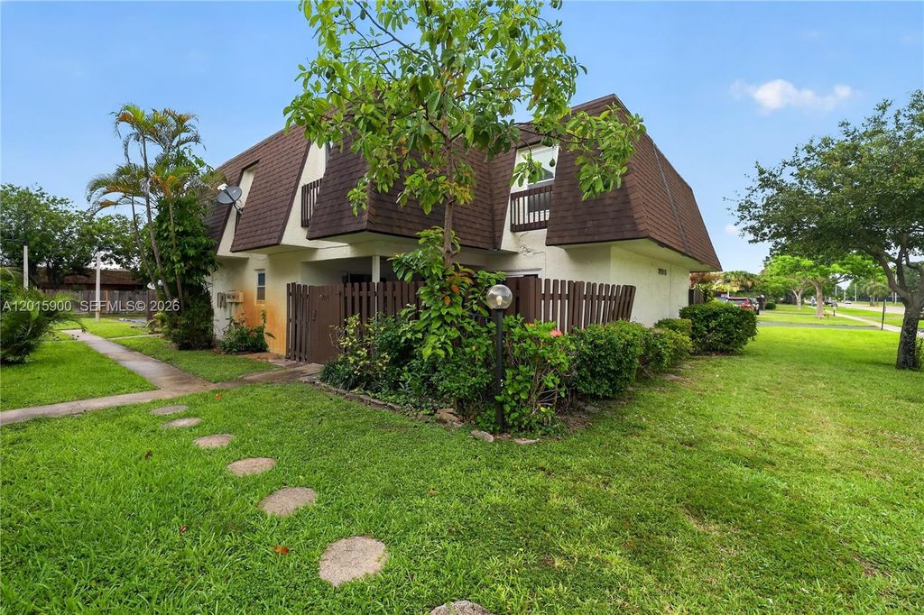 7913 Tam Oshanter Boulevard 0, North Lauderdale, FL 33068