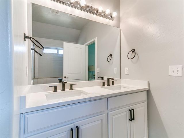 11233 NW 97th Street, Yukon, OK 73099