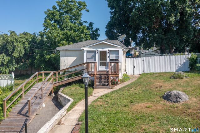 51 Dell Avenue, New London, CT 06320