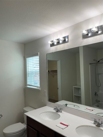 138 Waxberry Drive, Fate, TX 75189