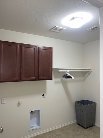 138 Waxberry Drive, Fate, TX 75189