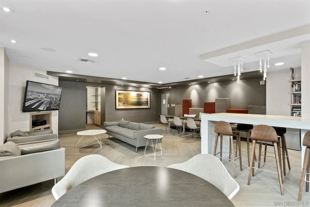 1240 India St 703, San Diego, CA 92101