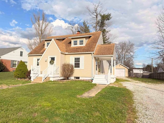 1109 N First Street, Boonville, IN 47601