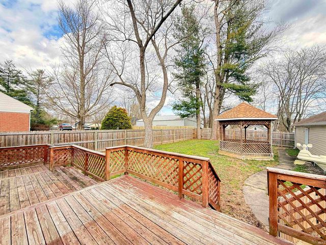 1109 N First Street, Boonville, IN 47601