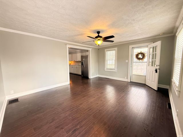 1109 N First Street, Boonville, IN 47601