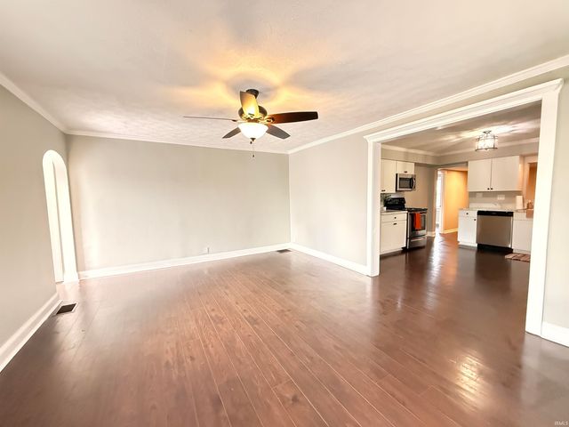 1109 N First Street, Boonville, IN 47601