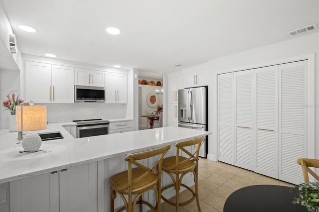 4706 DUNDEE DRIVE, Bradenton, FL 34210