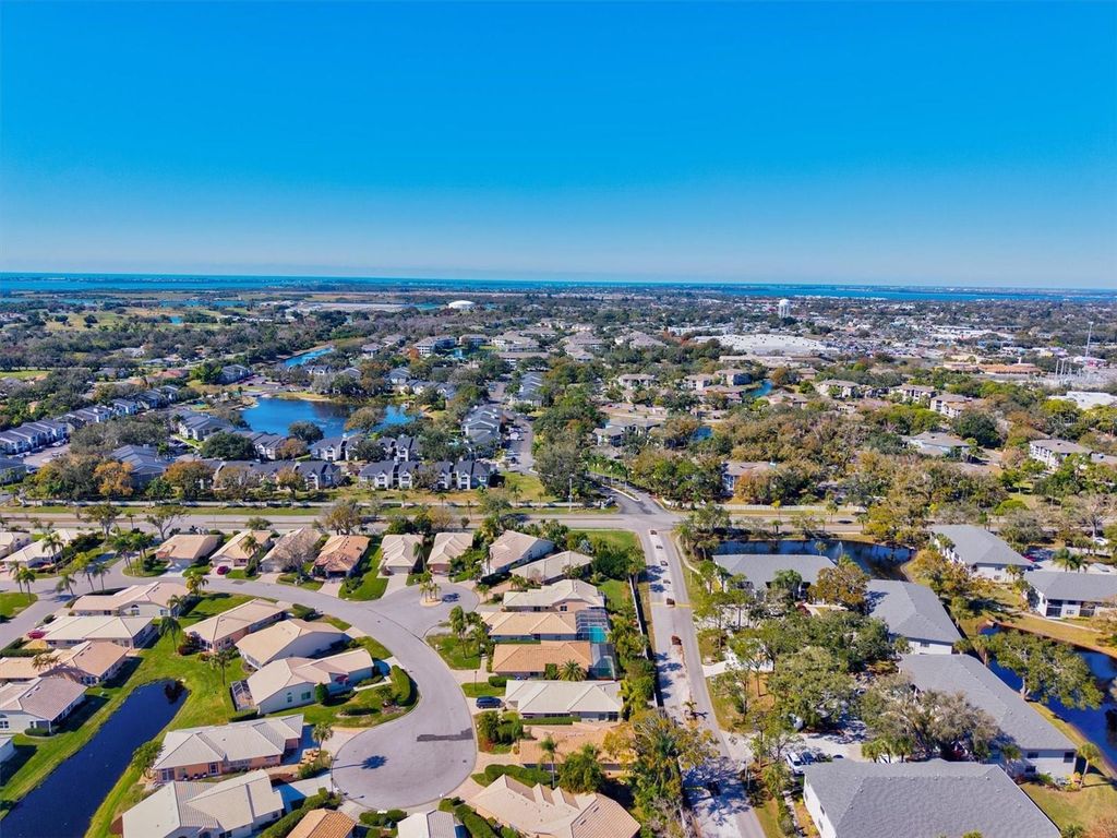 Image 55 of property listing at 4706 DUNDEE DRIVE, Bradenton, FL 34210