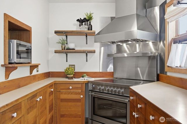 1015 14th Street, Bellingham, WA 98225