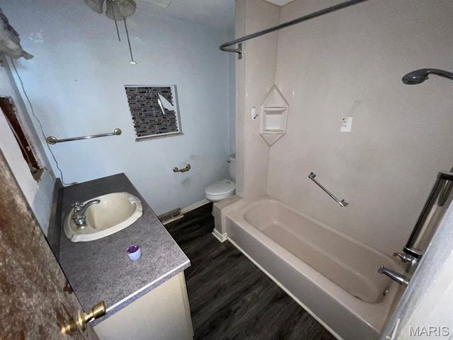 102 Linda Drive, Fairview Heights, IL 62208