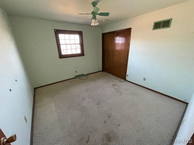 102 Linda Drive, Fairview Heights, IL 62208