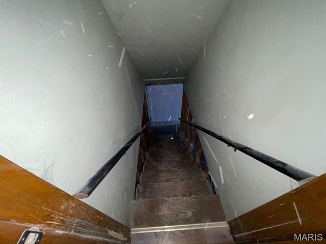 102 Linda Drive, Fairview Heights, IL 62208