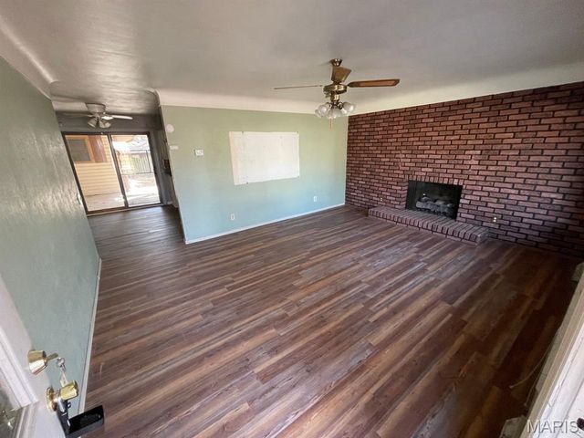 102 Linda Drive, Fairview Heights, IL 62208