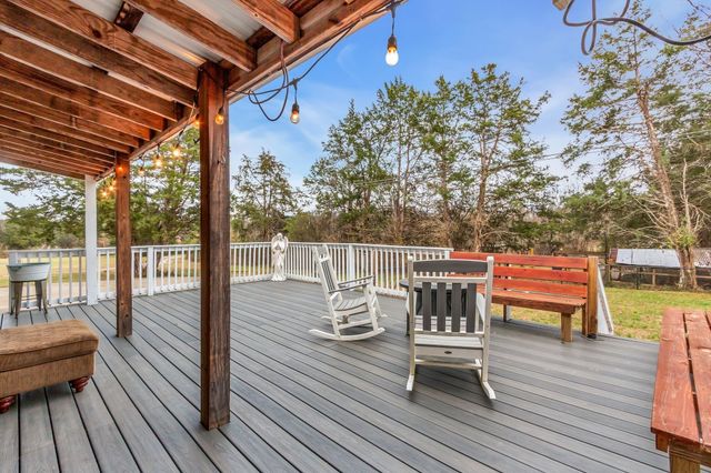 4897 Pyles Rd, Chapel Hill, TN 37034