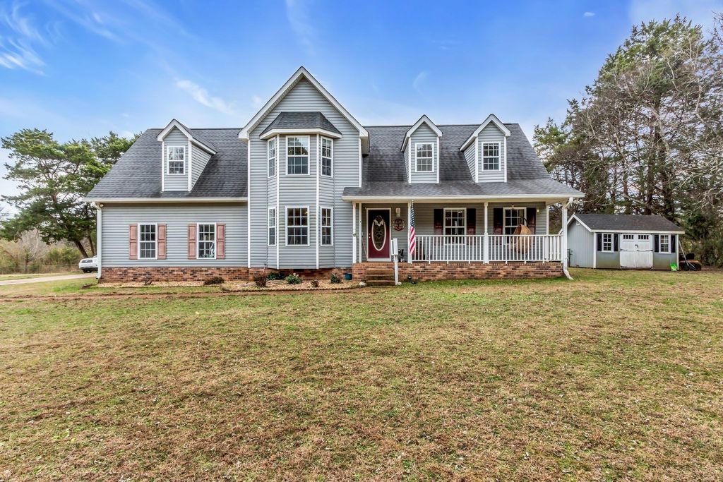 4897 Pyles Rd, Chapel Hill, TN 37034