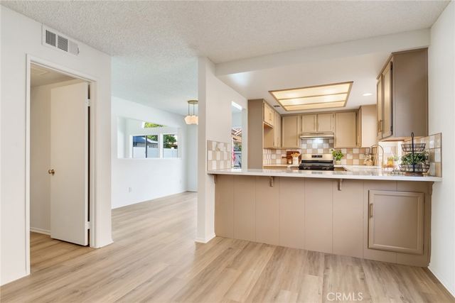 3682 N Pole, Riverside, CA 92503