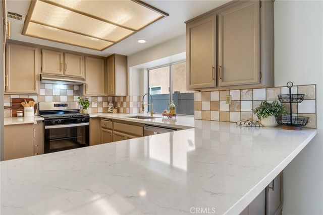 3682 N Pole, Riverside, CA 92503