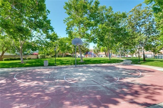 3682 N Pole, Riverside, CA 92503