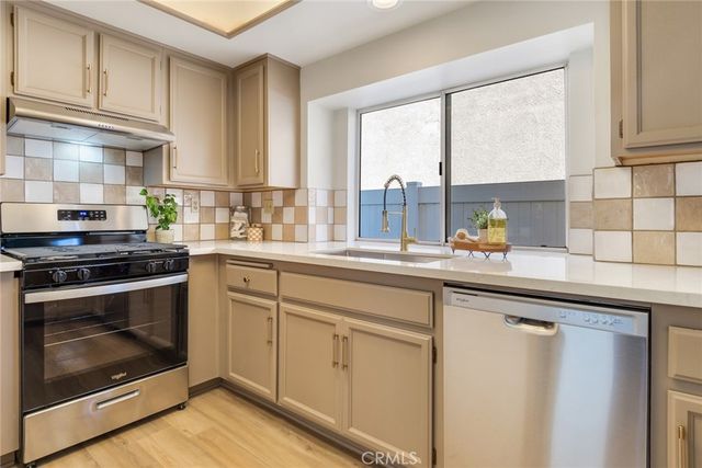 3682 N Pole, Riverside, CA 92503