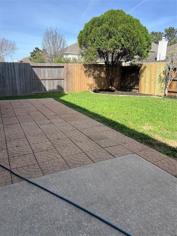 902 Brandy Street, Stafford, TX 77477