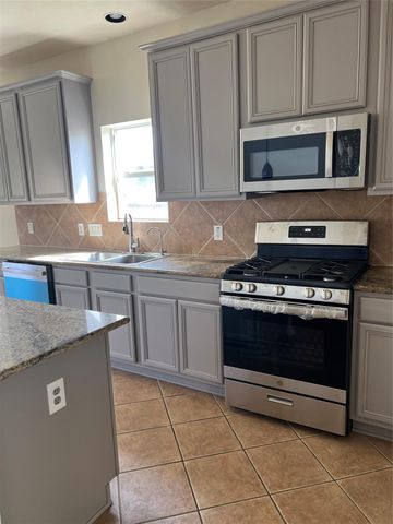 902 Brandy Street, Stafford, TX 77477